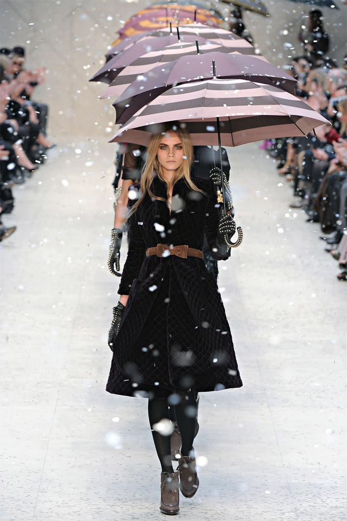 Burberry-Prorsum-Cara-Delevingne