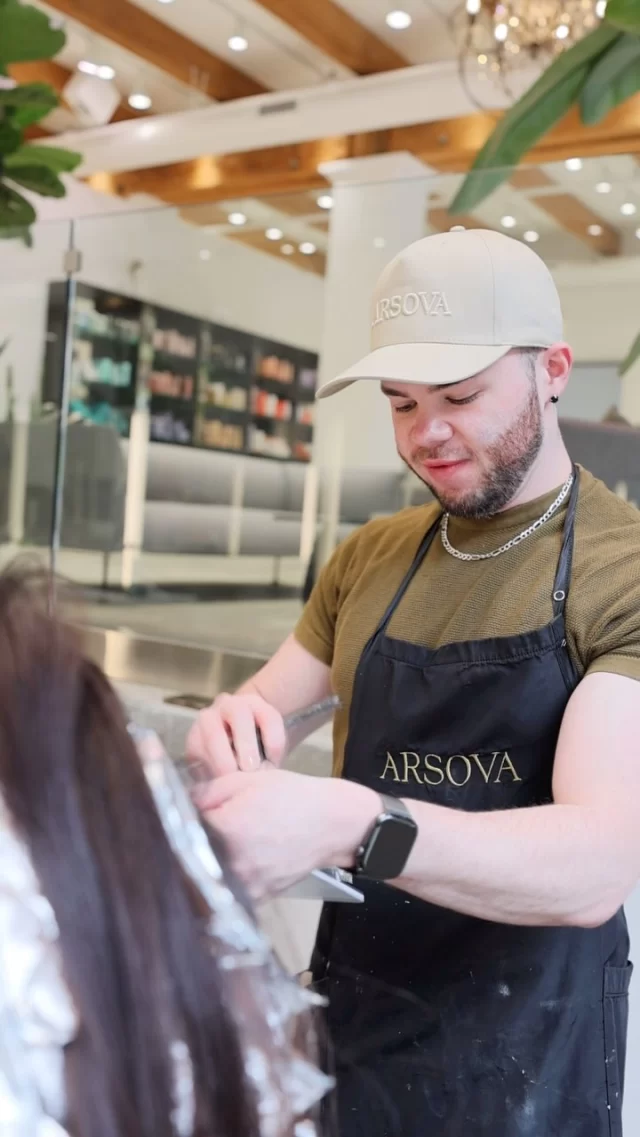 From Chair to Camera-Ready 📸💇♀️
#salonlife #chicagohairsalon #chicagohairstylist
chicago hair salon | chicago hairstylist | salon life | hair salon | chicago hair |