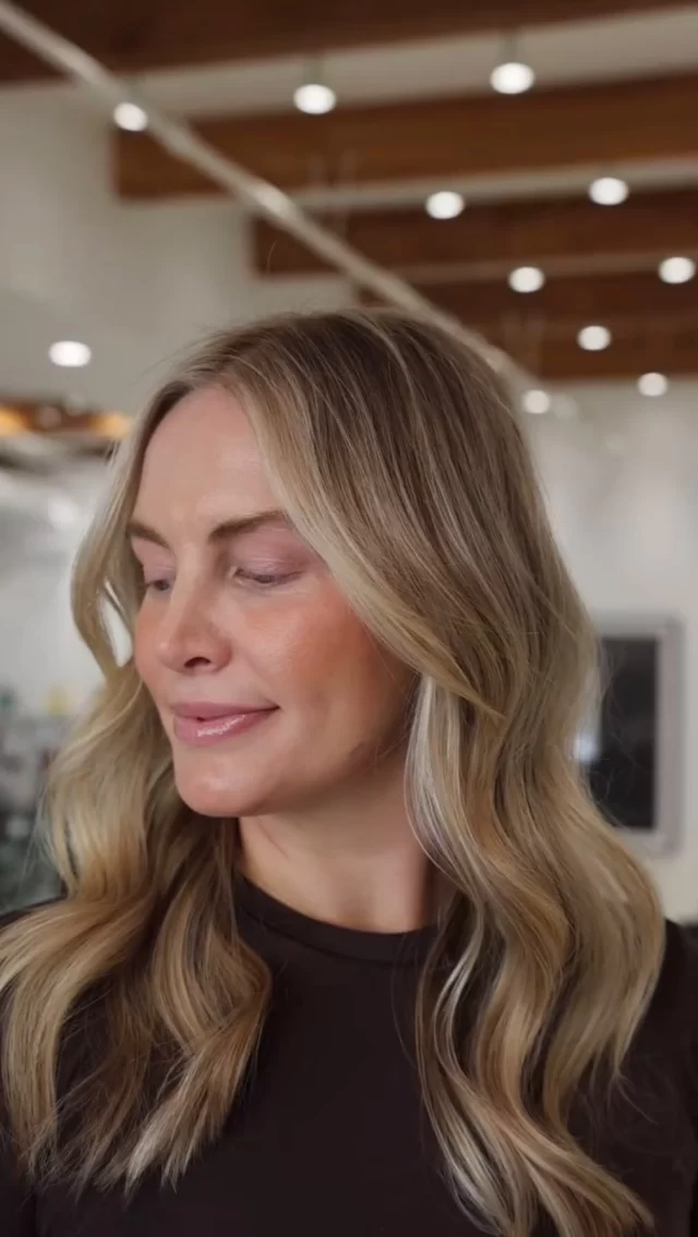 Dimensional Golden Blonde 💛
Color + Cut by @hailey.the.stylist ✨
#blondebalayage #chicagohairstylist #chicagohairsalon #hairinspo
golden blonde balayage | chicago hairstylist | chicago hair salon | chicago blonde | hair inspo |
