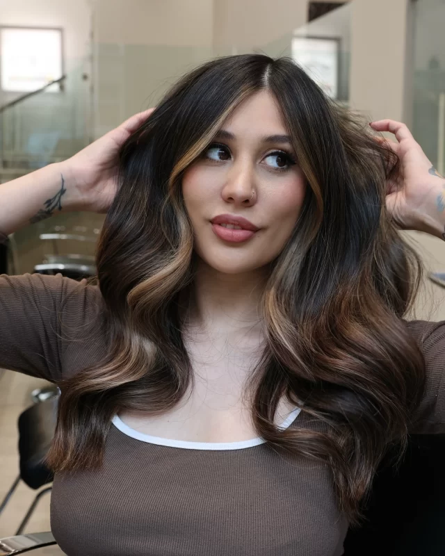 @heavenleighhhair is lighter for the spring 🤩
Color + Cut by @megumicolorr ✨
#chicagobalayage #chicagohairstylist #chicagohairsalon #hairinspo
hair inspo | chicago balayage | chicago hairstylist | chicago hair salon |