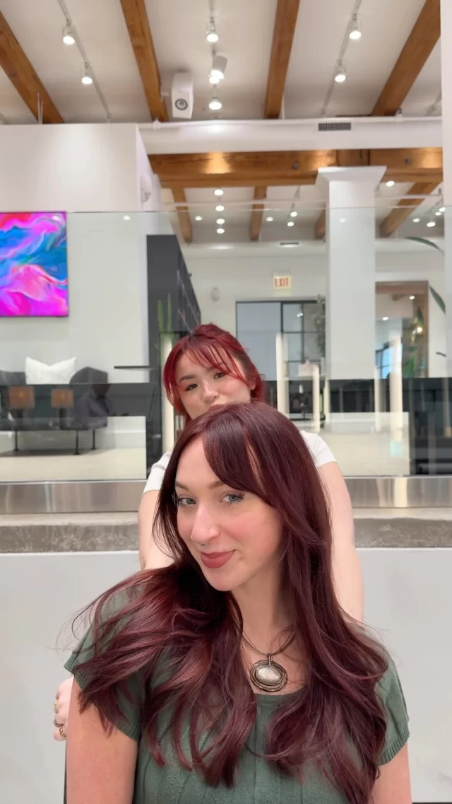 All-Over Red Velvet ❤️
Color + Cut: @megumicolorr
#redhaircolor #chicagohairstylist #chicagohairsalon #hairinspo
red hair color | chicago hairstylist | chicago hair salon | hair inspo | red hair transformation |