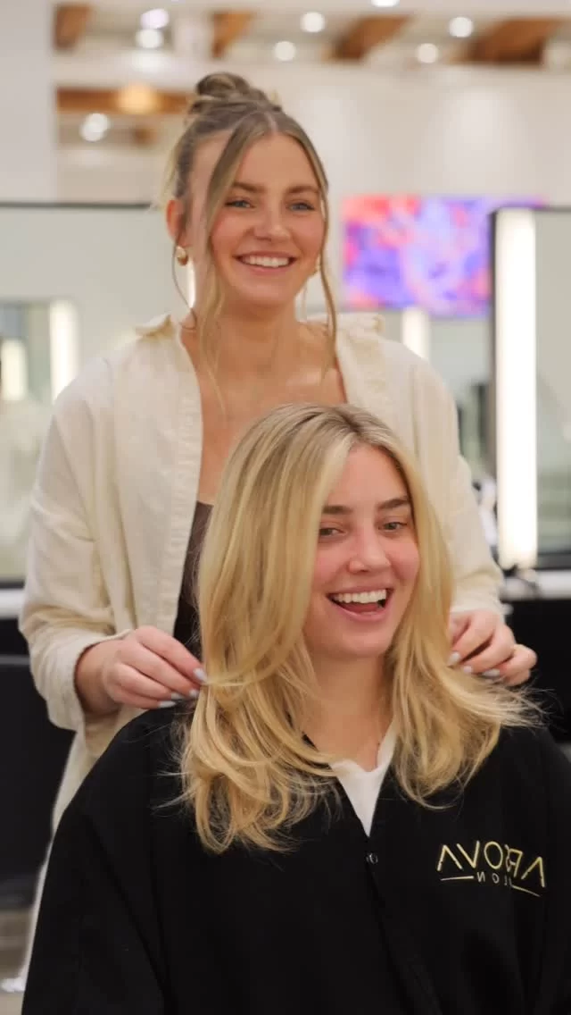 Timeless Butter Cream Blonde 💛
Color by @hannasarberhair ✨
#chicagoblonde #blondebalayage #chicagohairstylist #chicagohairsalon
timeless blonde | butter cream blonde hair | Chicago hairstylist | chicago hair salon |