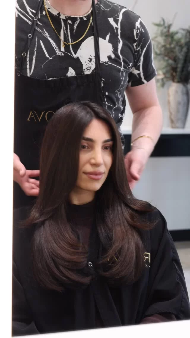 Hair Reveal - Fresh, Rich Color Feels 💁🏻♀️
Color by @hairbyblake ✨
#chicagohairstylist #chicagohairsalon #chicagobrunette #hairsalon #hairreveal
hair reveal | chicago hairstylist | chicago hair salon | chicago brunette |