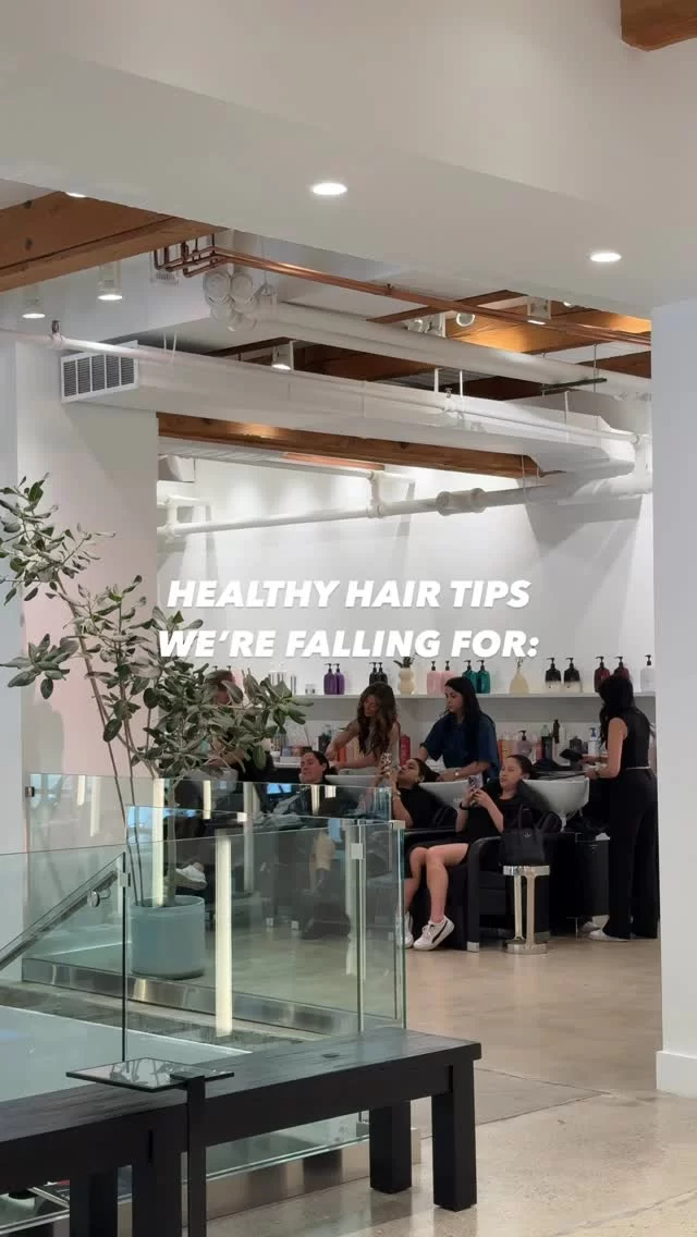 HEALTHY HAIR TIPS WE’RE FALLING FOR 💖
ft. @kerastase_official @wellahairusa @redken
#chicagohair #chicagohairsalon #chicagohairstylist #haircare #hairtips #chicagobalayage #chicagohaircut #chicagobucketlist
chicago hairstylist | chicago hair salon | hair care tips | healthy hair tips |