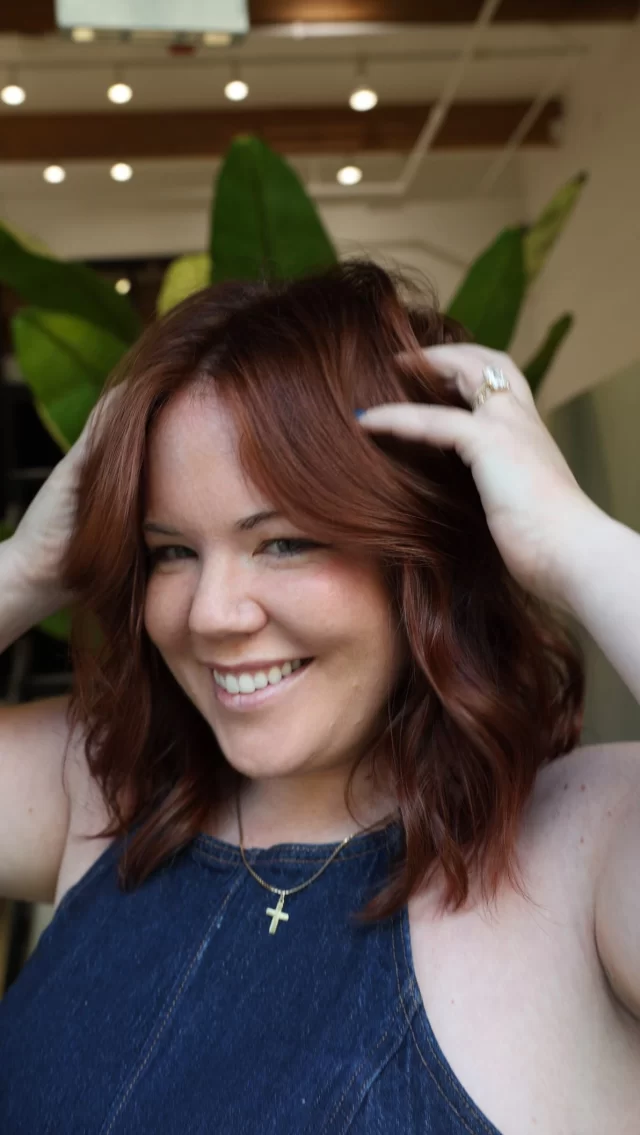 Color that looks like it was just made for you ❤️
Color: @karahaira
#redhair #chicagohairstylist
red hair | copper hair | chicago hairstylist | chicago hair salon |