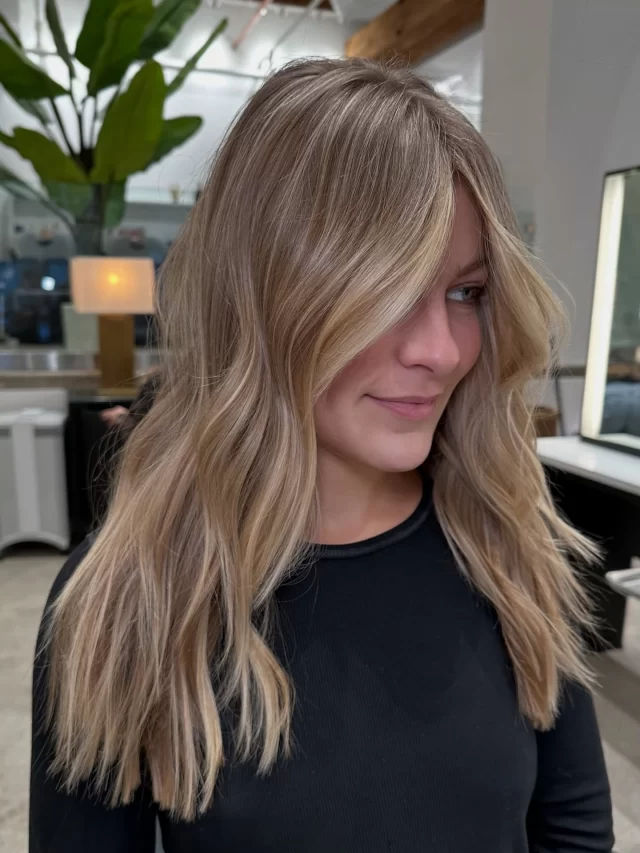Sandy Blonde Effortless Glow 🤩
Color + Cut: @hairbyblake 💛
#chicagohairstylist #blondehairinspo
chicago hair salon | chicago hairstylist | chicago blonde | chicago blonde specialist | blonde hair inspo | sandy blonde |