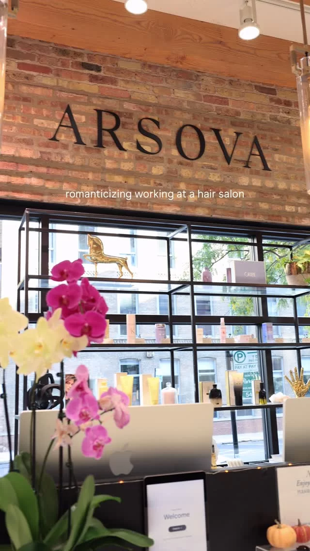 The art, the clients, the team 💓 Appreciating it all 🥰
#chicagohairsalon #chicagohairstylist
working at a hair salon | chicago hair salon | river north hair salon | chicago hairstylist |